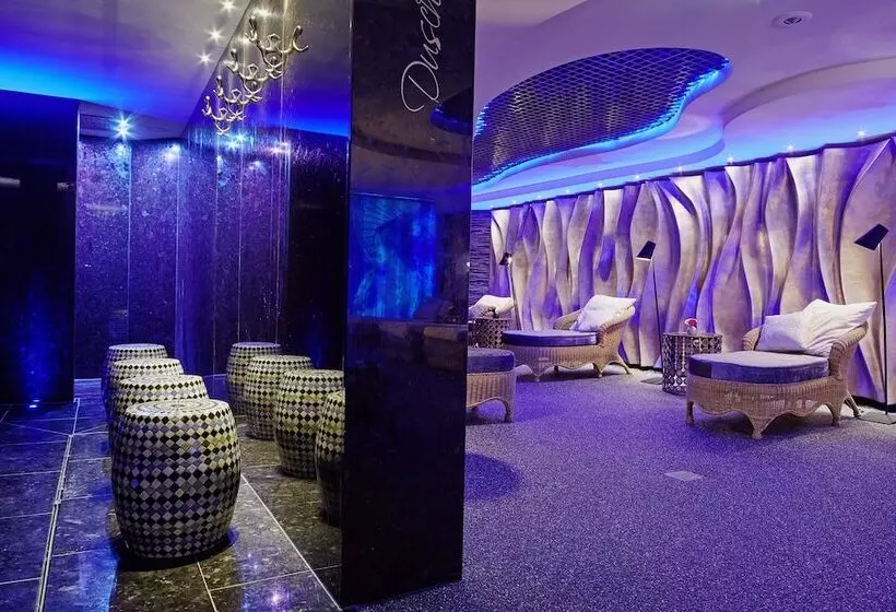 Fotos del hotel Savoy:  7