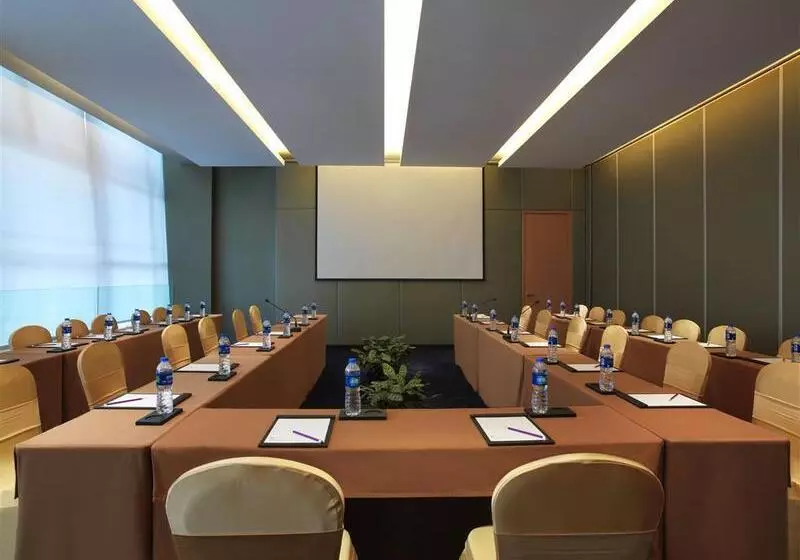 Fotos del hotel Aloft Zhengzhou Zhengdong New District:  9