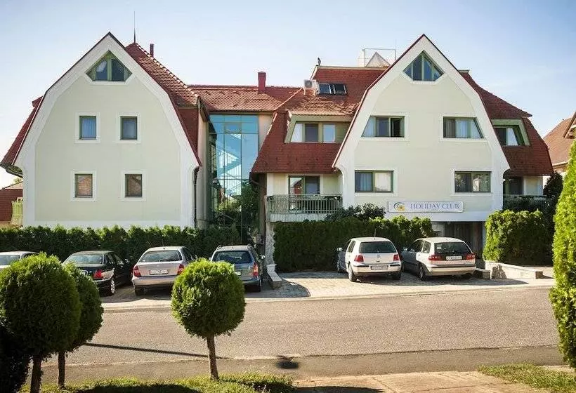 Fotos del hotel Holiday Club Apartman:  9