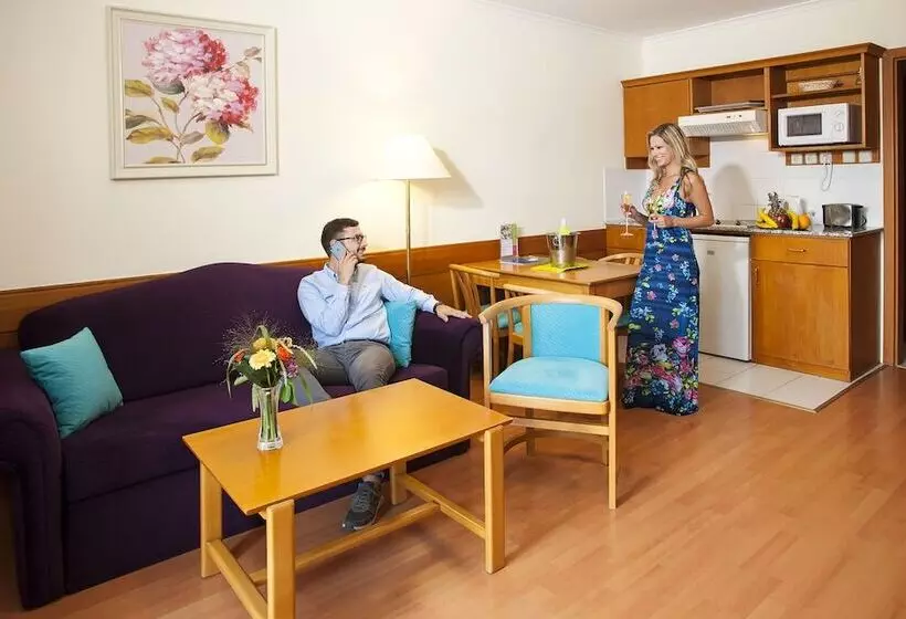 Fotos del hotel Holiday Club Apartman:  25