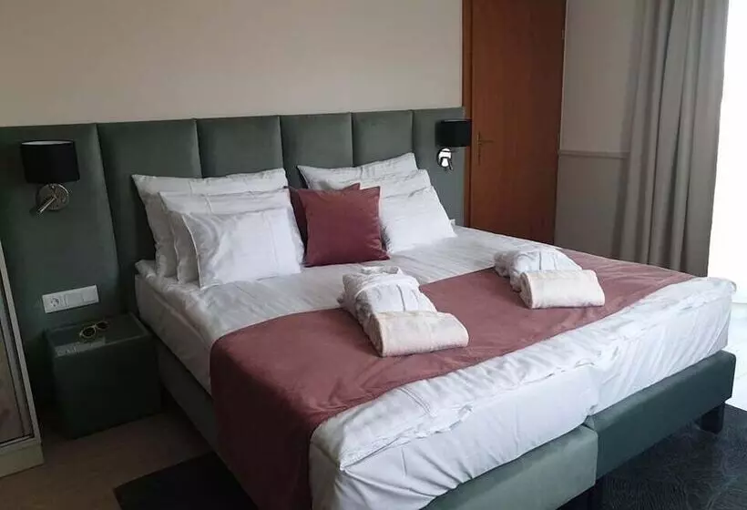 Fotos del hotel Holiday Club Apartman:  18