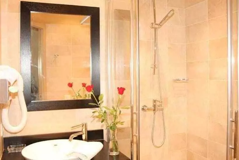 Fotos del hotel La Place:  12