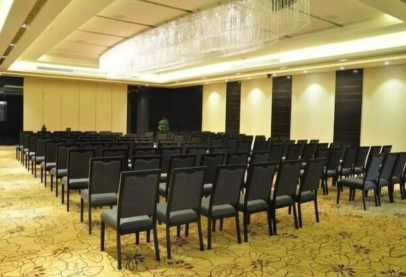 Fotos del hotel Eurasia Convention International:  3