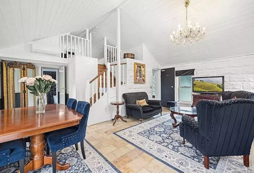 Fotos del hotel The Loft In The Mill Boutique Accommodation:  21