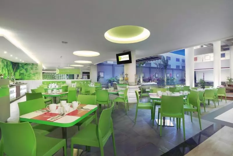 Fotos del hotel Favehotel Sunset Seminyak:  11