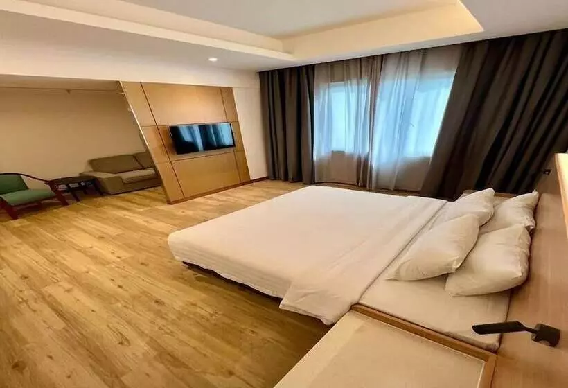 Fotos del hotel Crystal Crown Hotel Harbour View Port Klang:  6