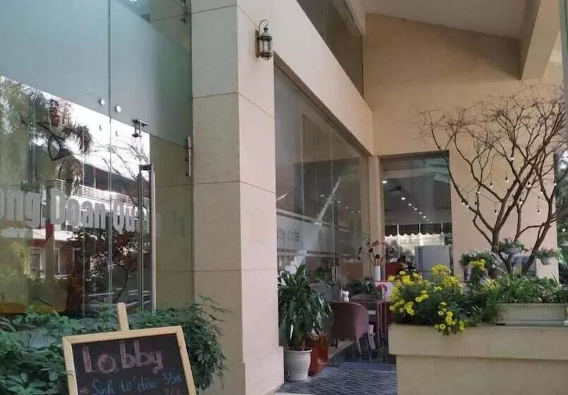 Fotos del hotel Khách S?n Công ?oàn Qu?ng Bá:  14