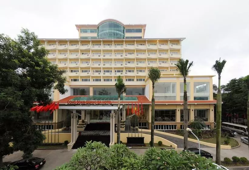 Khách S?n Công ?oàn Qu?ng Bá