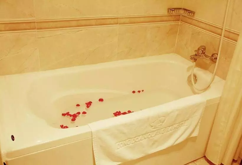 Fotos del hotel Khách S?n Công ?oàn Qu?ng Bá:  4