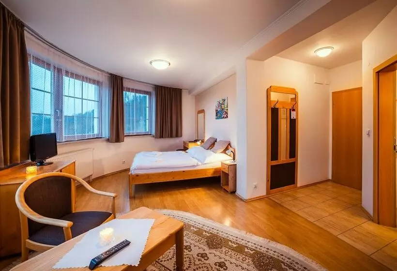 Fotos del hotel Velká Klajdovka:  6