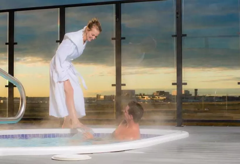 Fotos del hotel Clique Calgary Airport:  3