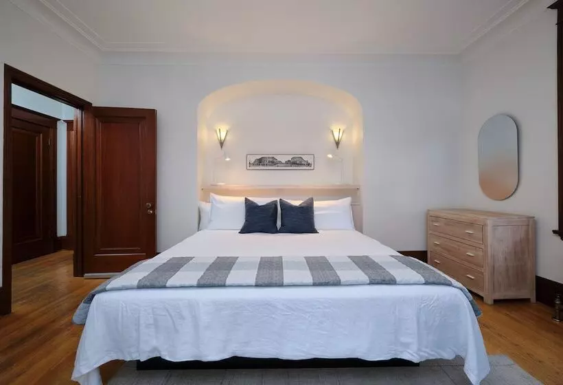 Le Widor, Petit Hôtel