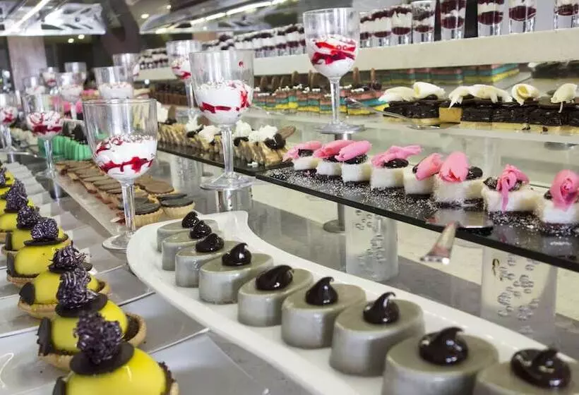 Fotos del hotel Ramada Resort Kusadasi & Golf:  21