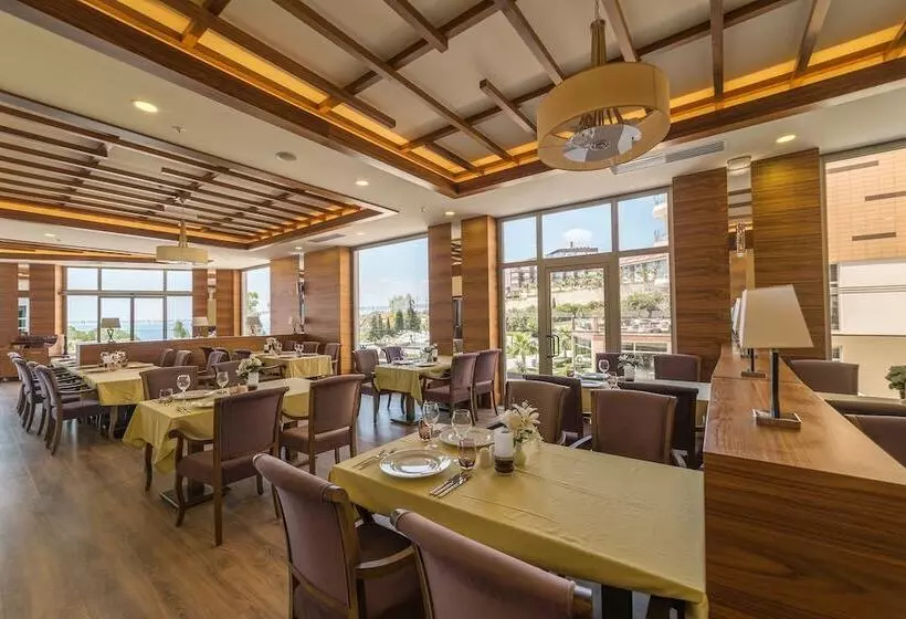 Fotos del hotel Ramada Resort Kusadasi & Golf:  11