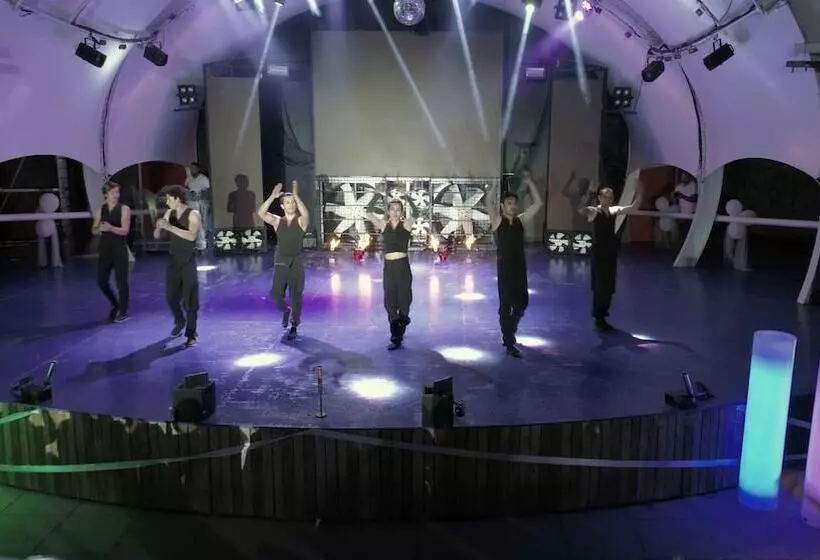 Fotos del hotel Ramada Resort Kusadasi & Golf:  14