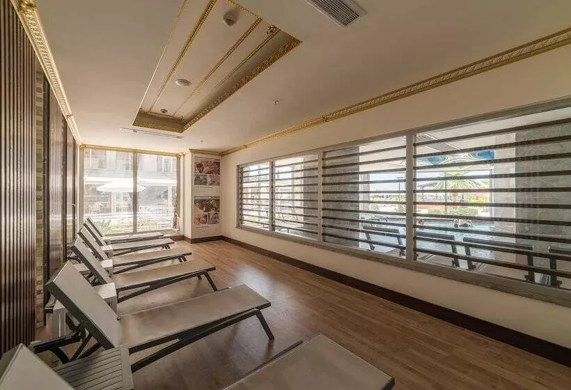 Fotos del hotel Ramada Resort Kusadasi & Golf:  19