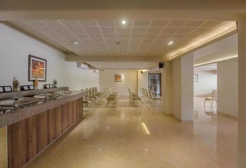 Fotos del hotel Maharaja:  2