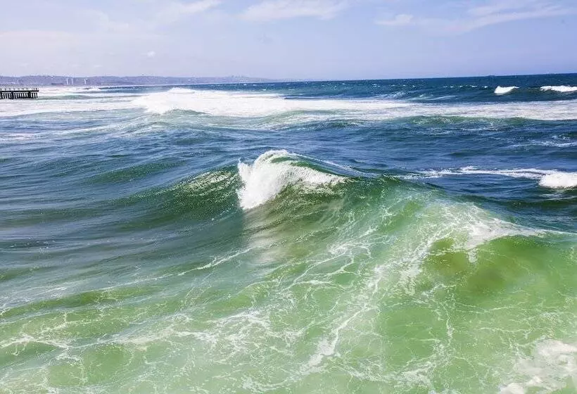 Fotos del hotel First Group The Palace All-suite:  9