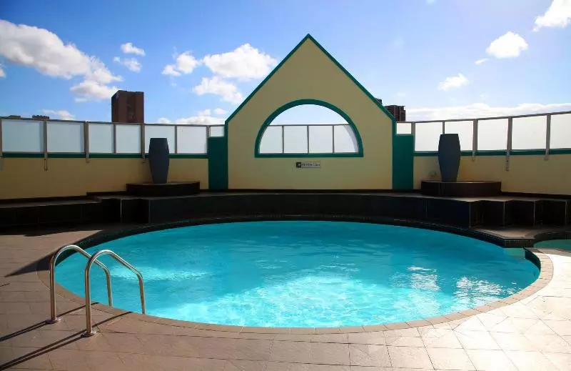 Fotos del hotel First Group The Palace All-suite:  3