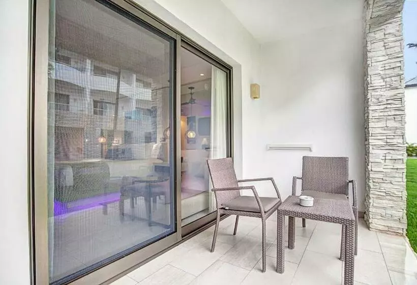 Fotos del hotel Royalton Chic Punta Cana Resort & Spa  Adults Only  All Inclusive:  9