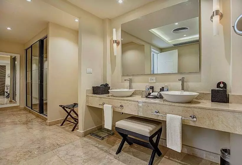 Fotos del hotel Royalton Chic Punta Cana Resort & Spa  Adults Only  All Inclusive:  5