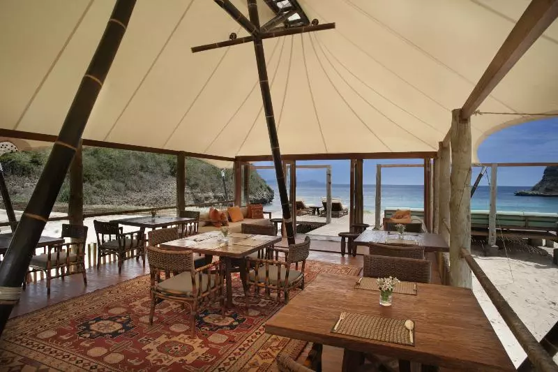 Fotos del hotel Jeeva Beloam Beach Camp:  1