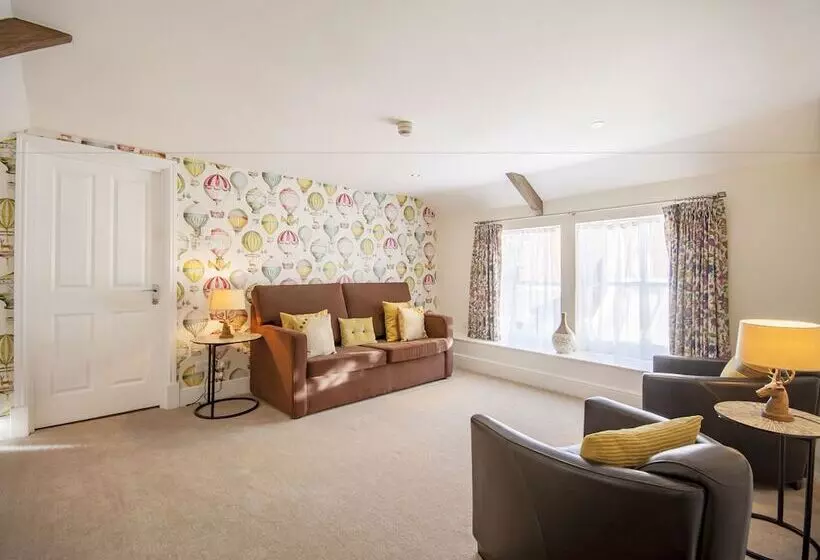 Fotos del hotel The Highworth:  8