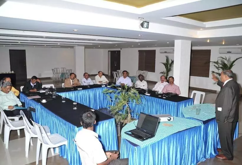 Fotos del hotel The Viceroy Comforts:  5