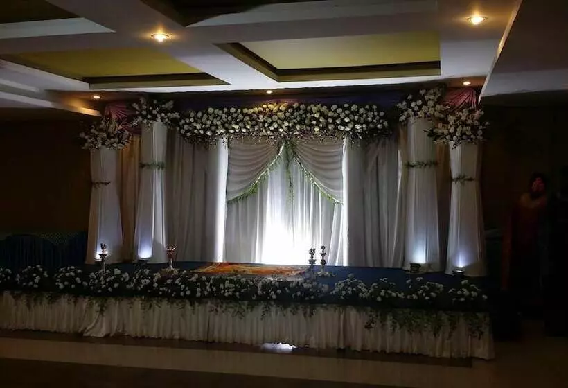 Fotos del hotel The Viceroy Comforts:  3