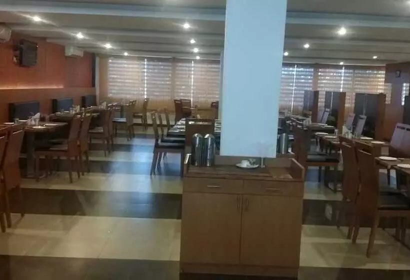 Fotos del hotel The Viceroy Comforts:  4