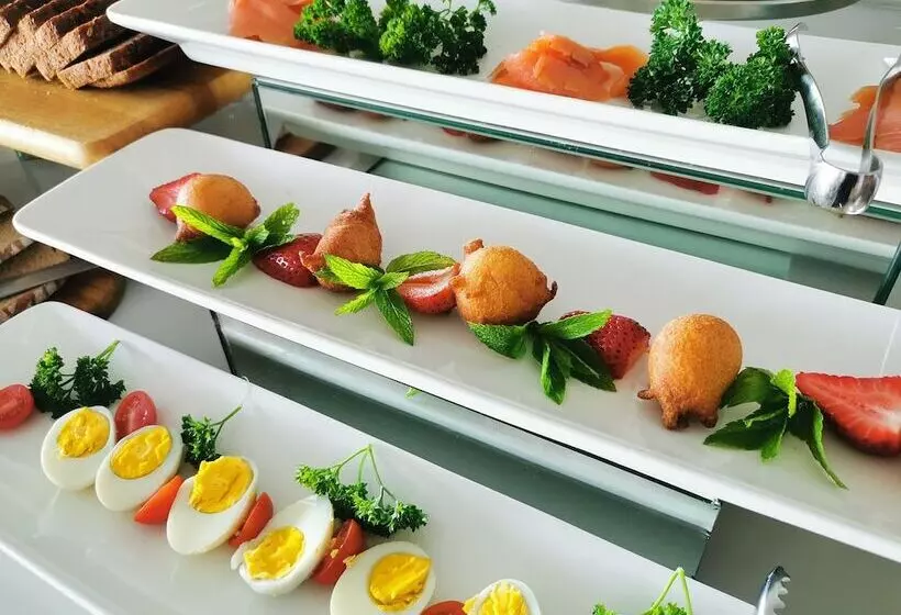 Fotos del hotel The Clarendon  Bantry Bay:  7