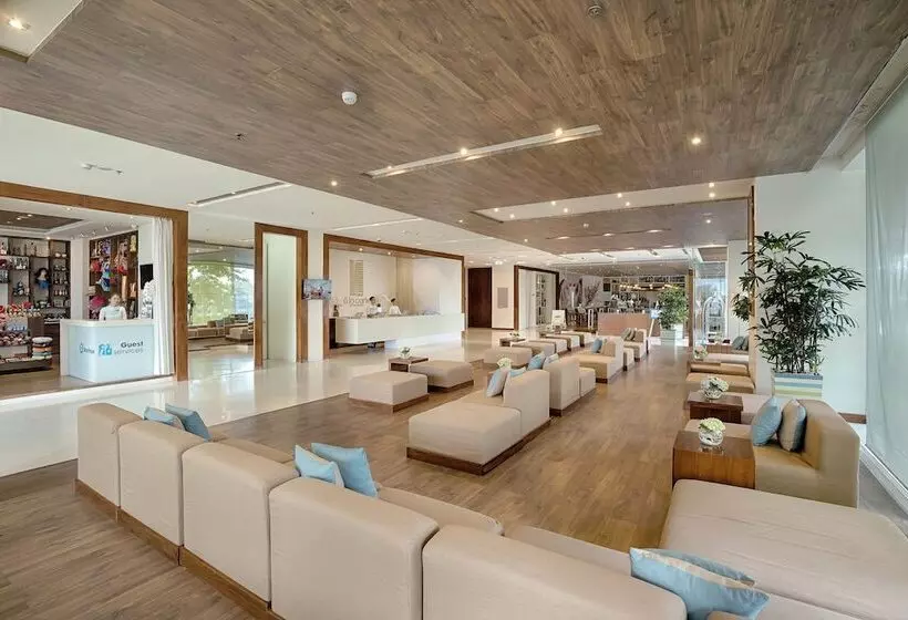 Fotos del hotel A La Carte Da Nang Beach:  11