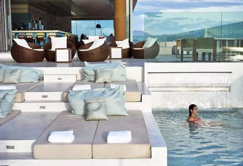 Fotos del hotel A La Carte Da Nang Beach:  3