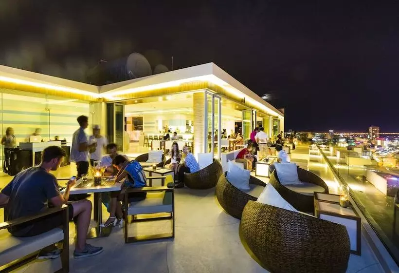 Fotos del hotel A La Carte Da Nang Beach:  15