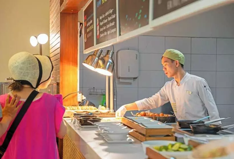 Fotos del hotel A La Carte Da Nang Beach:  7