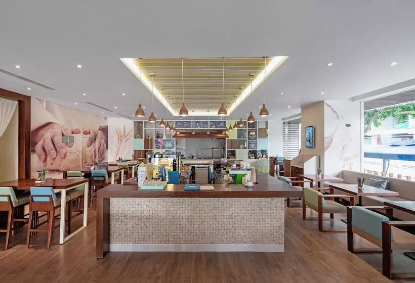 Fotos del hotel A La Carte Da Nang Beach:  21