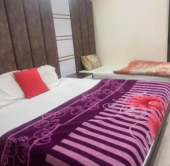 Fotos del hotel Jyoti Deluxe:  2