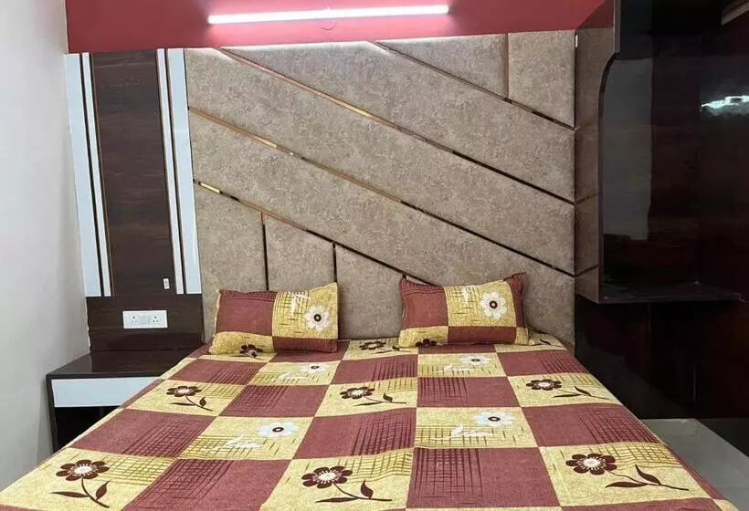 Fotos del hotel Jyoti Deluxe:  17