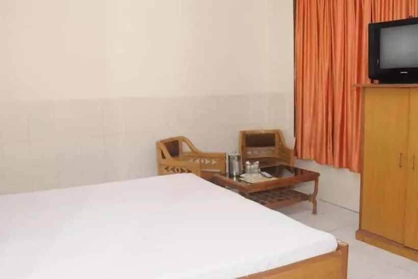 Fotos del hotel Surya Palace:  11