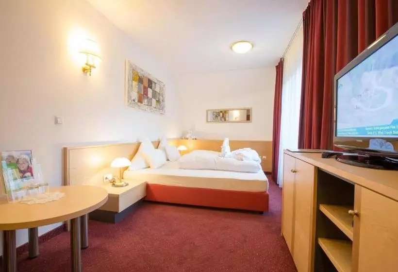 Fotos del hotel Amadeus Micheluzzi:  8