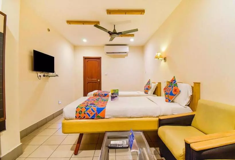 Fotos del hotel Fab Kinnera Comforts Railway Station:  5