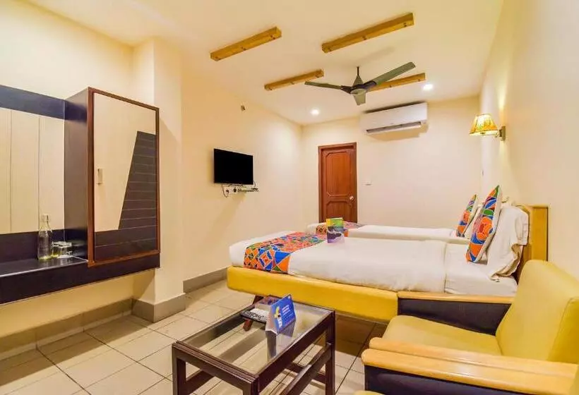 Fotos del hotel Fab Kinnera Comforts Railway Station:  18