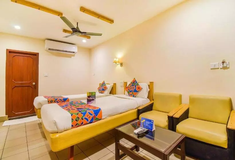 Fotos del hotel Fab Kinnera Comforts Railway Station:  17