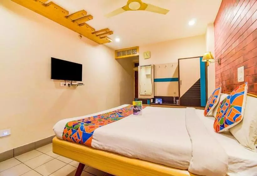 Fotos del hotel Fab Kinnera Comforts Railway Station:  16