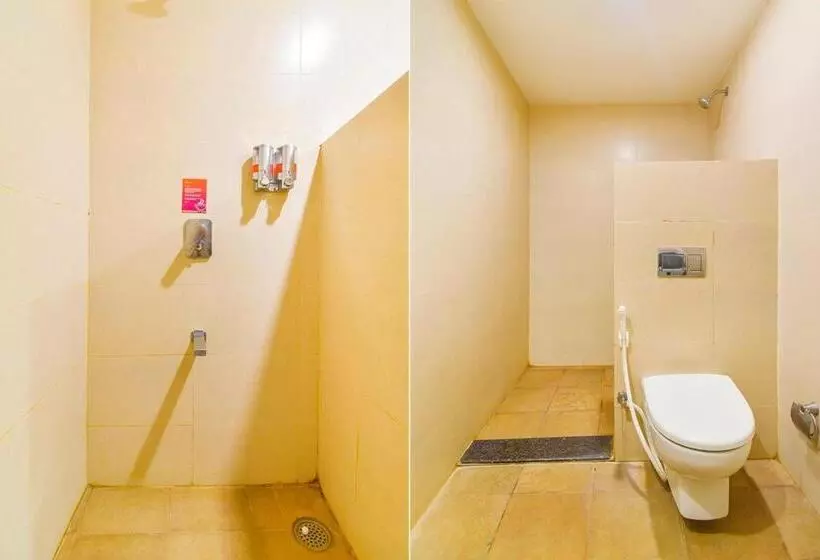 Fotos del hotel Fab Kinnera Comforts Railway Station:  10