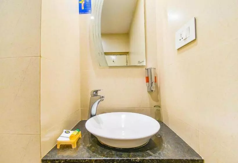 Fotos del hotel Fab Kinnera Comforts Railway Station:  12