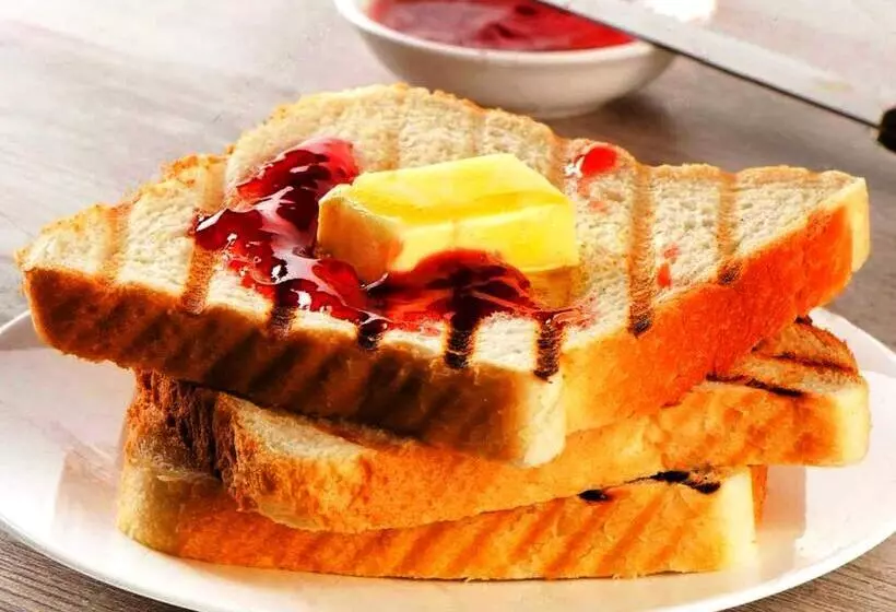 Fotos del hotel Fab Kinnera Comforts Railway Station:  6