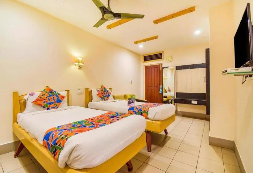 Fotos del hotel Fab Kinnera Comforts Railway Station:  14