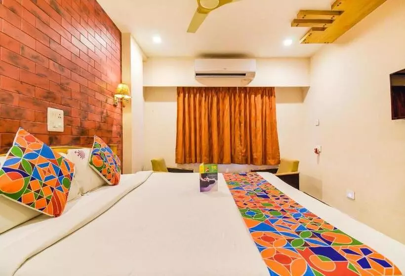 Fotos del hotel Fab Kinnera Comforts Railway Station:  8