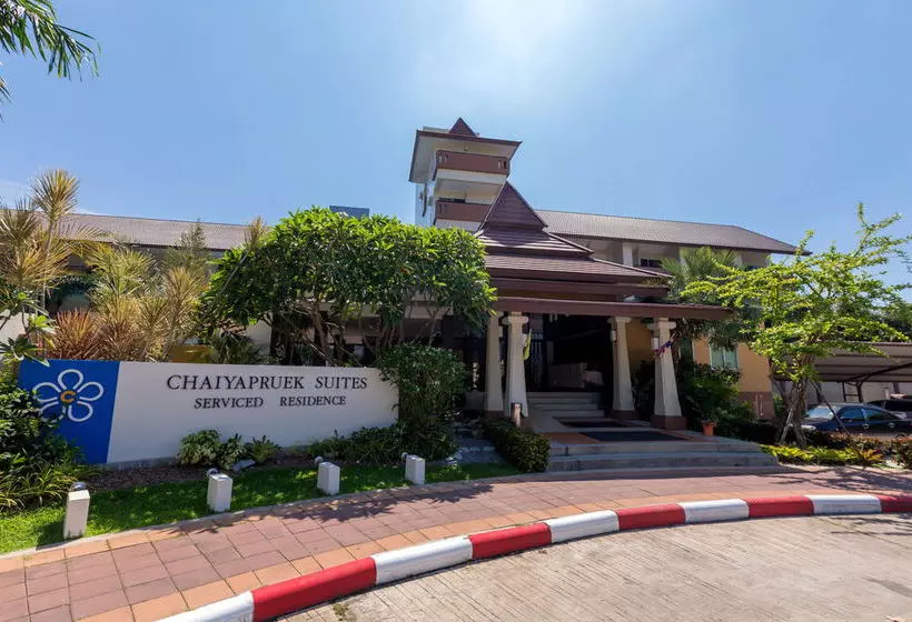 Chaiyapruek Suites